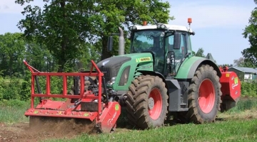 Trekker met bosklepel en/of rodungfrees